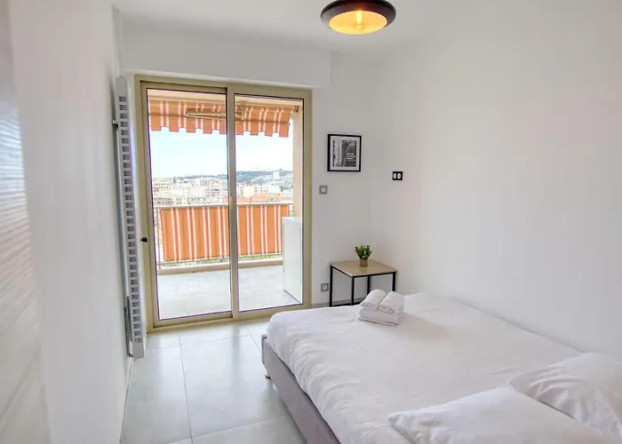 Evasion De Reve : 3p, Piscine, Tennis, Wifi, Park. Antibes